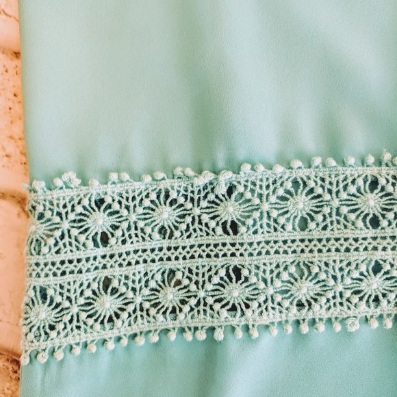 EVERLY Light Blue dress with lace detail - Picture 2 of 7